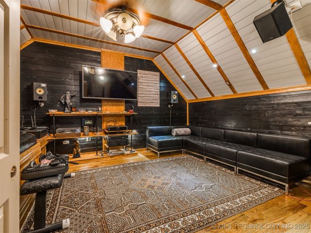 8918 S Lakewood Avenue, Tulsa, OK 74137