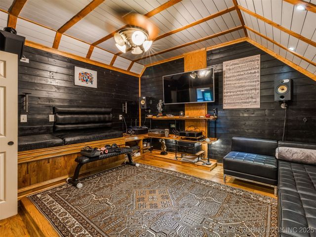 8918 S Lakewood Avenue, Tulsa, OK 74137