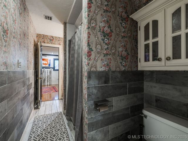 8918 S Lakewood Avenue, Tulsa, OK 74137