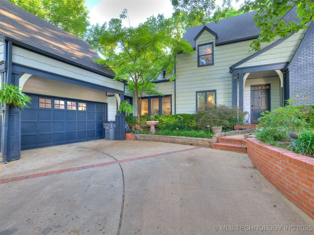 8918 S Lakewood Avenue, Tulsa, OK 74137