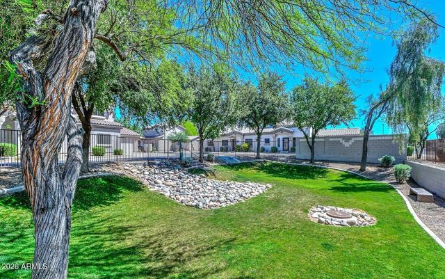 8127 W ZOE ELLA Way, Peoria, AZ 85382