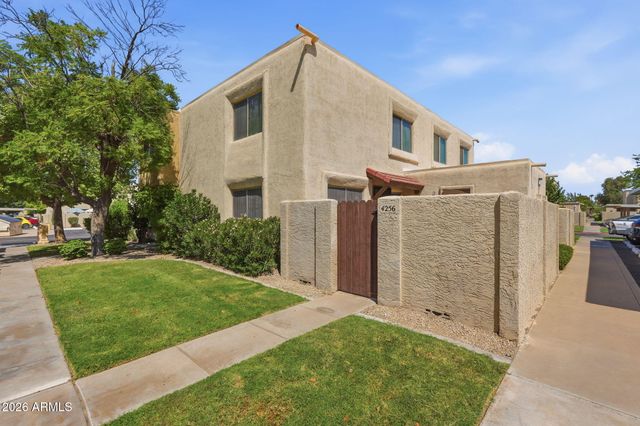 4256 N 82nd Street, Scottsdale, AZ 85251