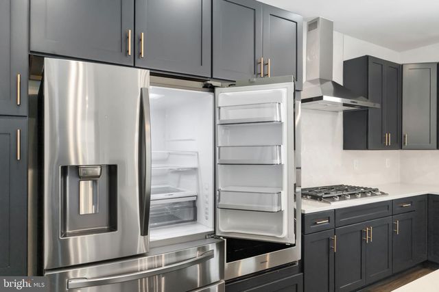 11568 CHAPMAN MILL DR, Glen Allen, VA 23060