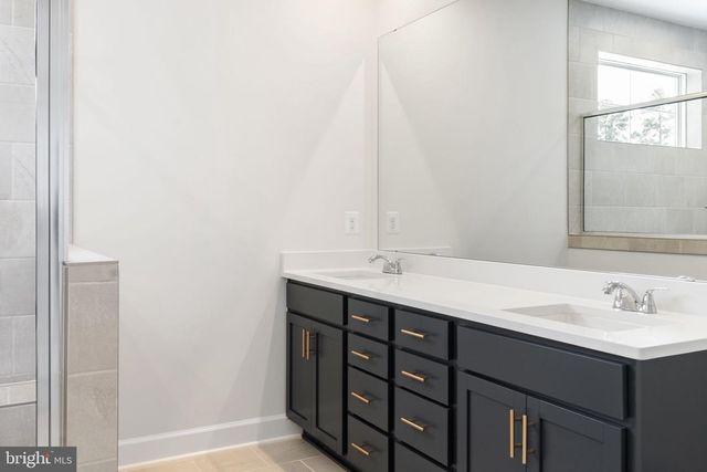 11568 CHAPMAN MILL DR, Glen Allen, VA 23060