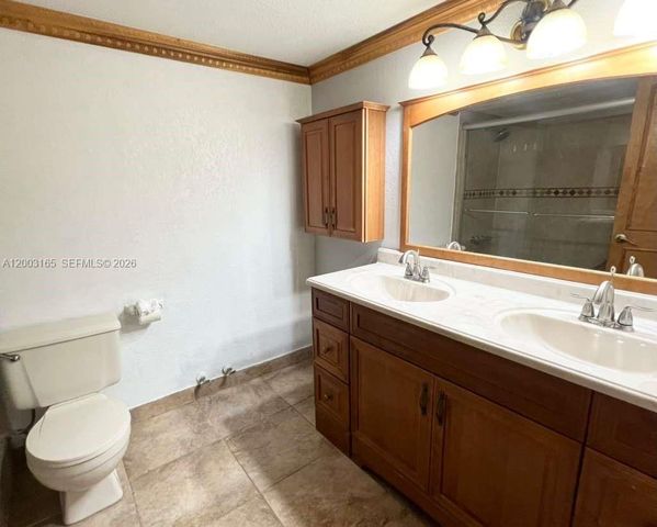 1100 SW 104th Ct E-103, Miami, FL 33174
