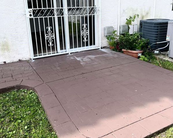 1100 SW 104th Ct E-103, Miami, FL 33174