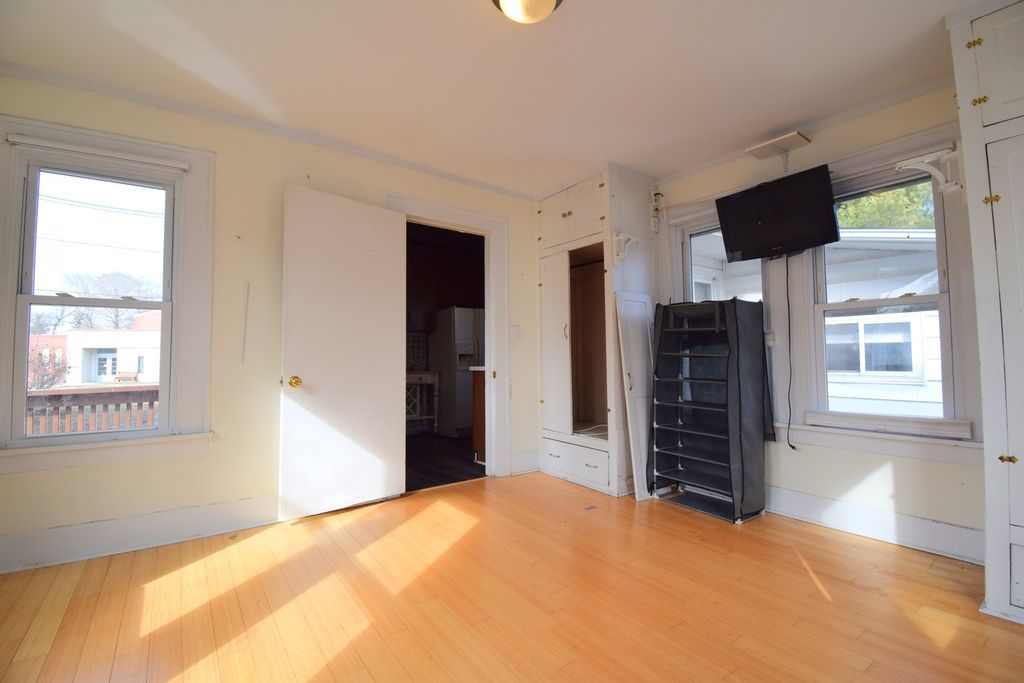 Image 19 of property listing at 1715 Oakland Avenue, Mt Vernon, IL 62864