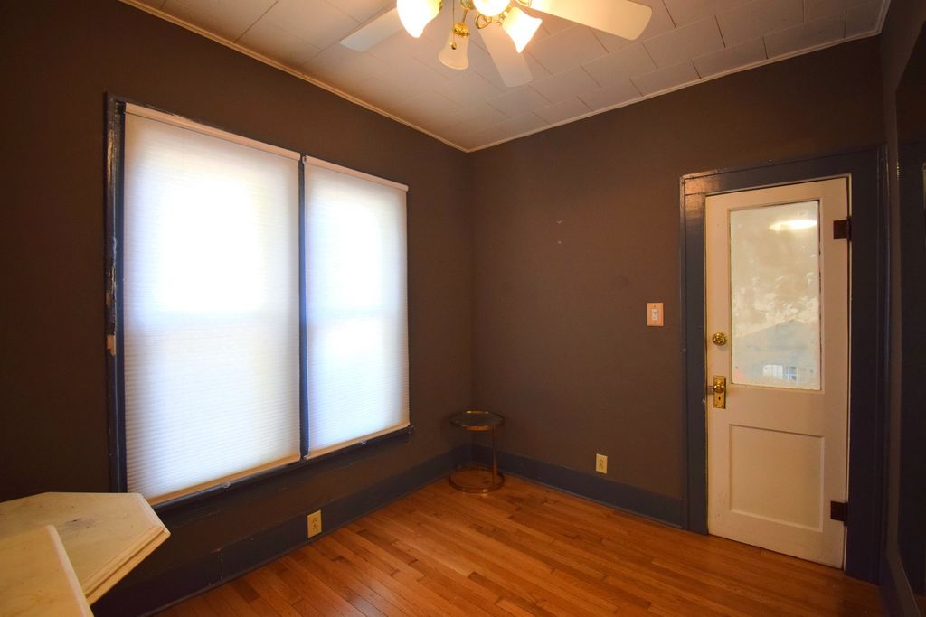 Image 25 of property listing at 1715 Oakland Avenue, Mt Vernon, IL 62864