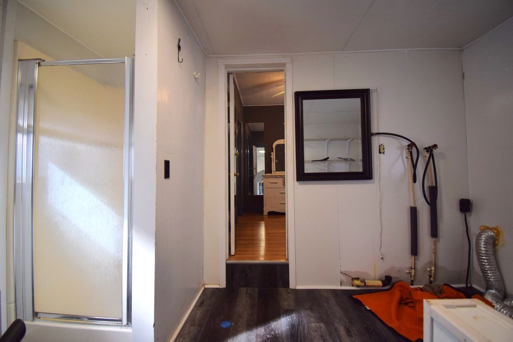 Image 26 of property listing at 1715 Oakland Avenue, Mt Vernon, IL 62864