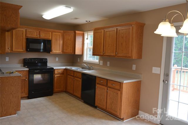 2665 Broodmare Drive 48, Maiden, NC 28650