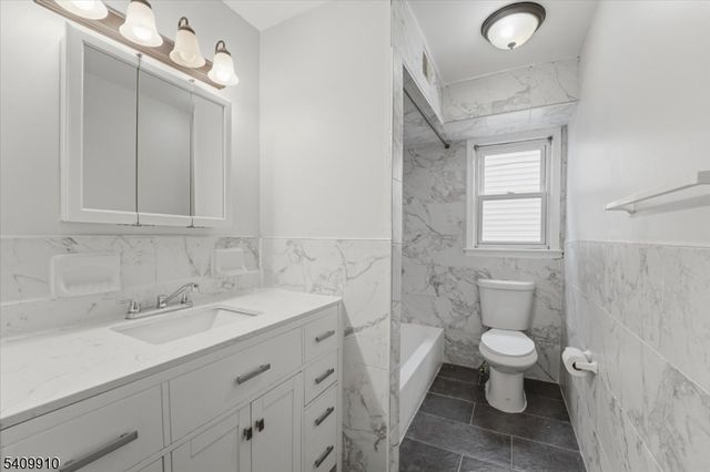 1109 Essex Ave, Linden City, NJ 07036