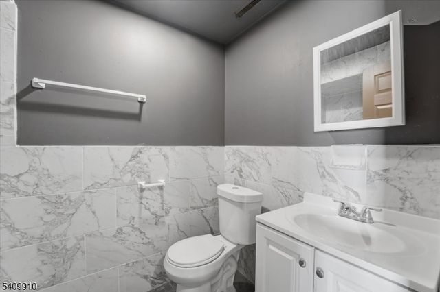 1109 Essex Ave, Linden City, NJ 07036