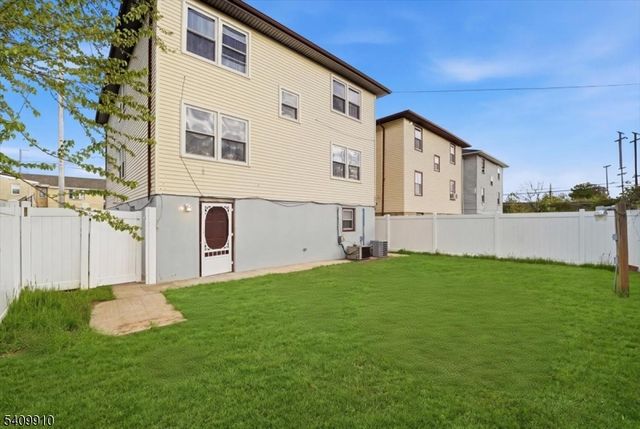 1109 Essex Ave, Linden City, NJ 07036