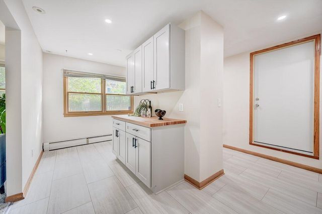 1532 N 124th STREET, Wauwatosa, WI 53226