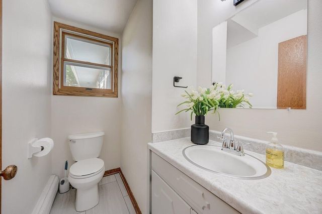1532 N 124th STREET, Wauwatosa, WI 53226