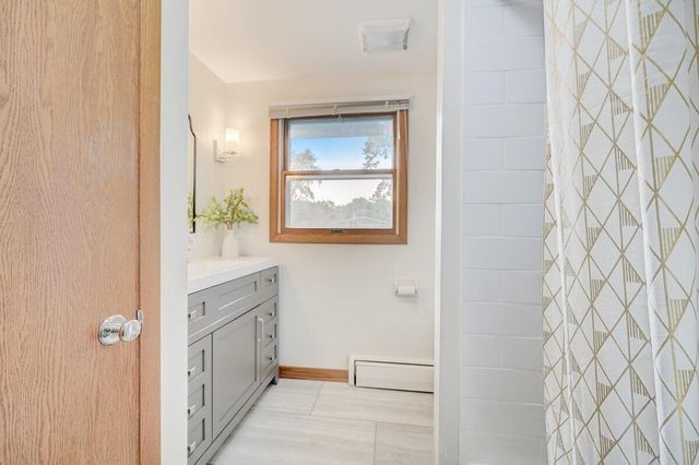 1532 N 124th STREET, Wauwatosa, WI 53226