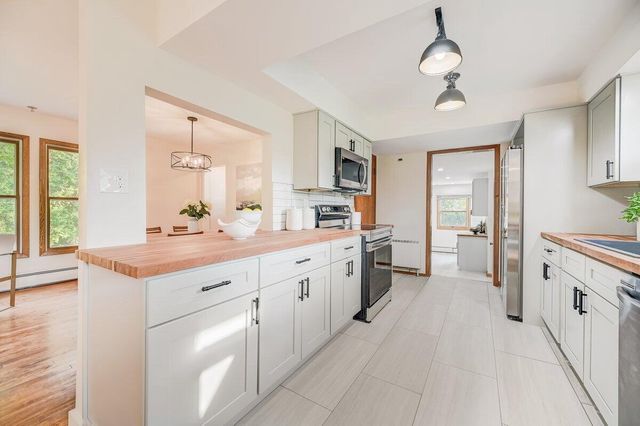 1532 N 124th STREET, Wauwatosa, WI 53226