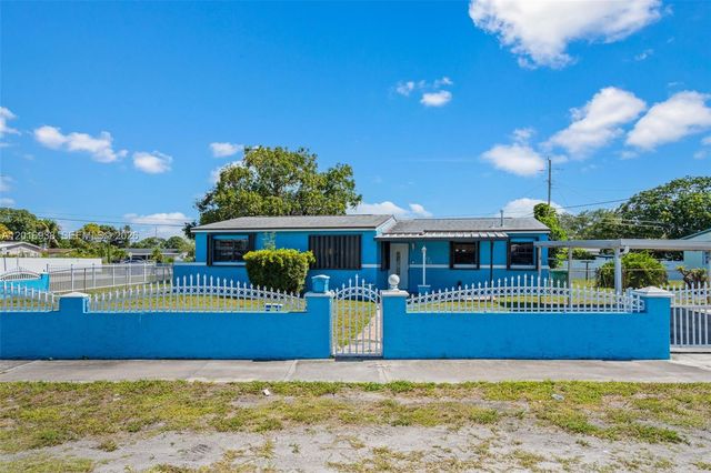 2400 NW 181st Ter, Miami Gardens, FL 33056