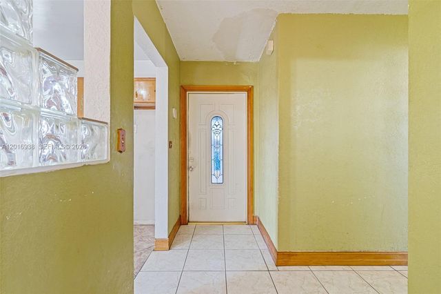 2400 NW 181st Ter, Miami Gardens, FL 33056