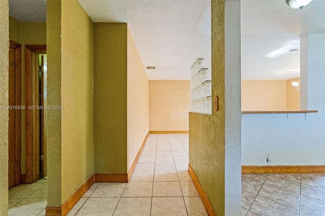 2400 NW 181st Ter, Miami Gardens, FL 33056