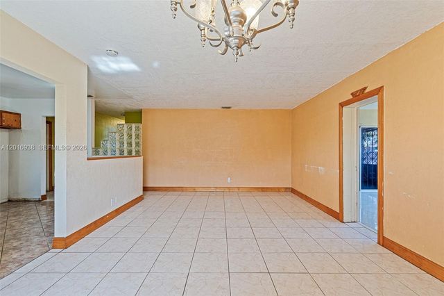 2400 NW 181st Ter, Miami Gardens, FL 33056