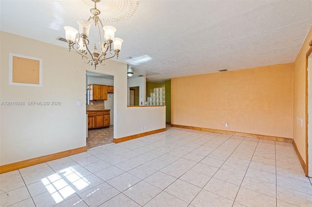 2400 NW 181st Ter, Miami Gardens, FL 33056