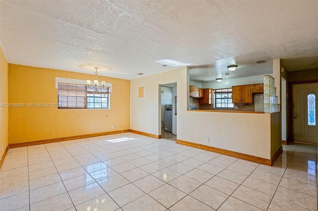 2400 NW 181st Ter, Miami Gardens, FL 33056