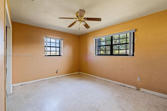 2400 NW 181st Ter, Miami Gardens, FL 33056