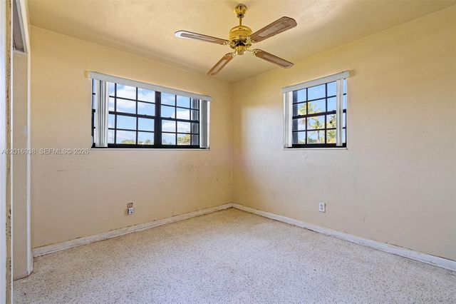 2400 NW 181st Ter, Miami Gardens, FL 33056