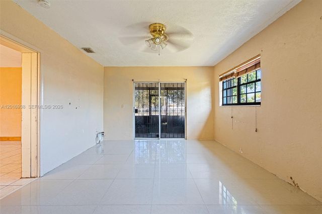 2400 NW 181st Ter, Miami Gardens, FL 33056