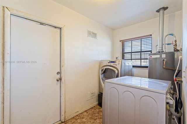 2400 NW 181st Ter, Miami Gardens, FL 33056