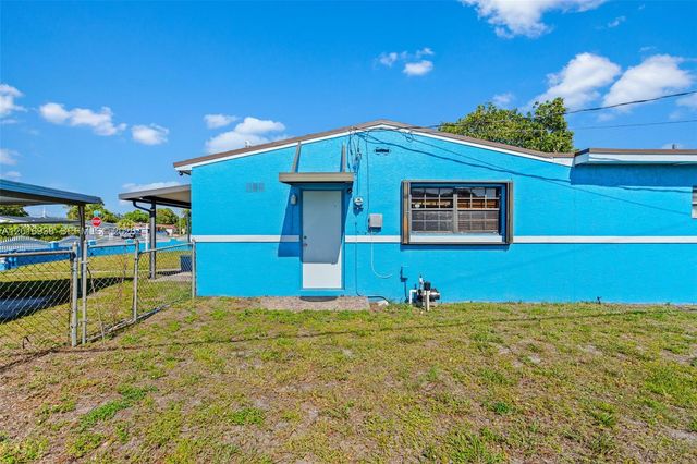 2400 NW 181st Ter, Miami Gardens, FL 33056