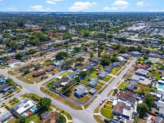 2400 NW 181st Ter, Miami Gardens, FL 33056