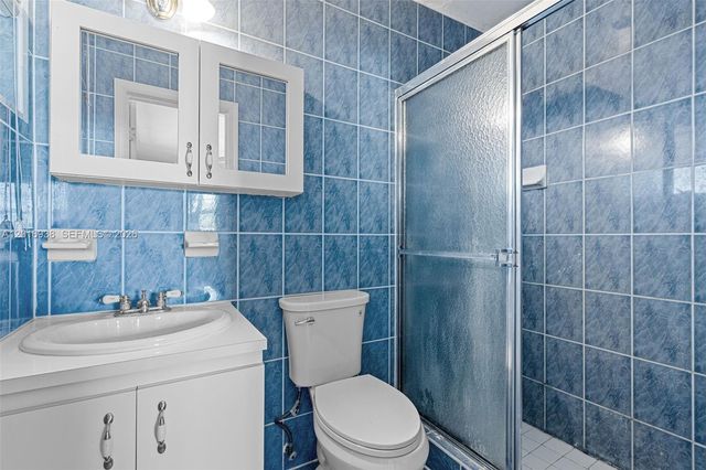 2400 NW 181st Ter, Miami Gardens, FL 33056