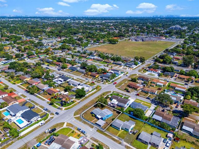 2400 NW 181st Ter, Miami Gardens, FL 33056