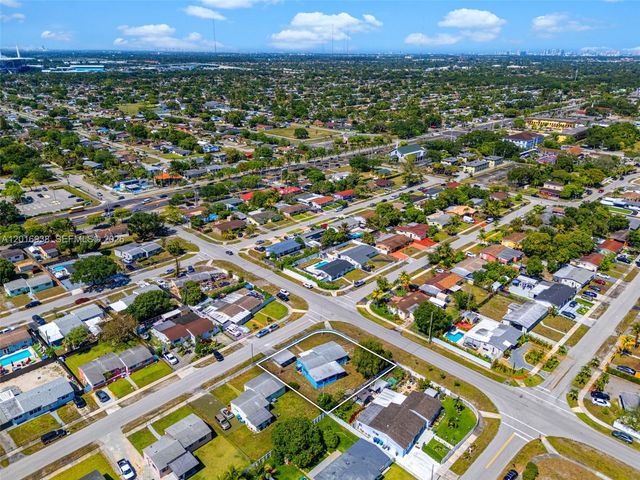 2400 NW 181st Ter, Miami Gardens, FL 33056