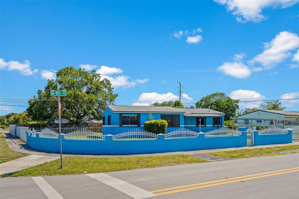 2400 NW 181st Ter, Miami Gardens, FL 33056
