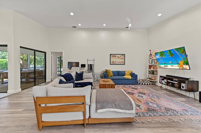 1200 NW 18th Avenue, Delray Beach, FL 33445