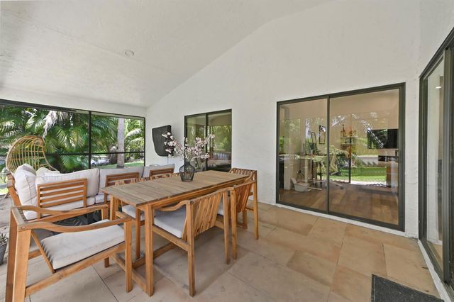 1200 NW 18th Avenue, Delray Beach, FL 33445