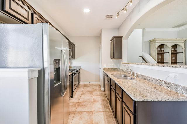 1822 Don Alejandro, Houston, TX 77091