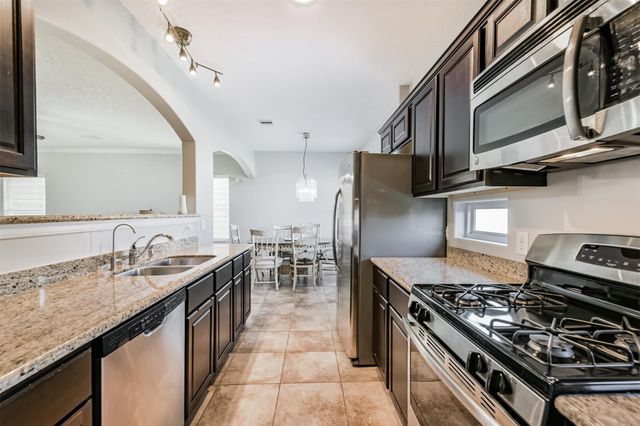 1822 Don Alejandro, Houston, TX 77091