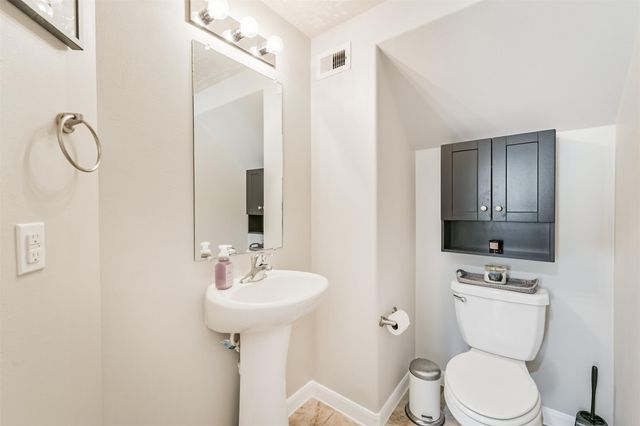 1822 Don Alejandro, Houston, TX 77091