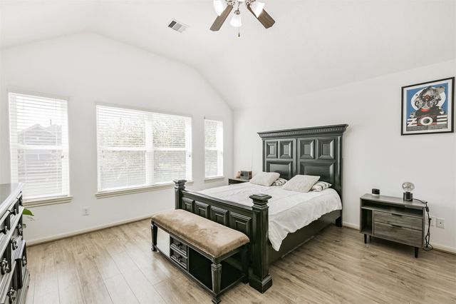 1822 Don Alejandro, Houston, TX 77091