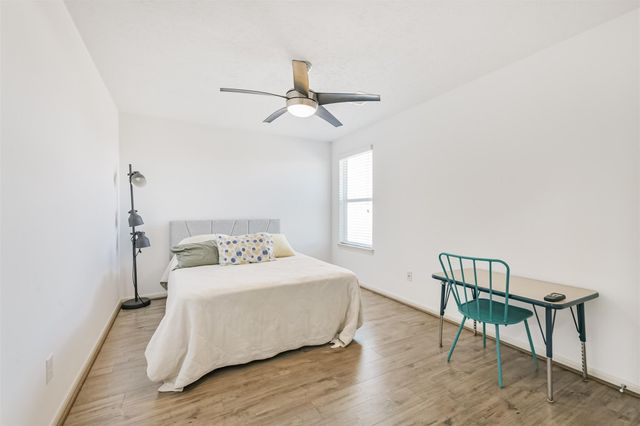 1822 Don Alejandro, Houston, TX 77091