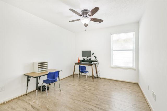 1822 Don Alejandro, Houston, TX 77091