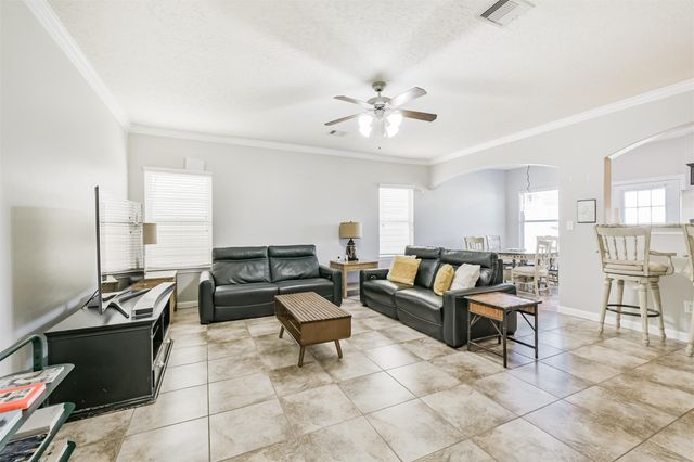 1822 Don Alejandro, Houston, TX 77091