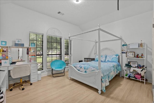 9700 Jay Road, Hitchcock, TX 77563