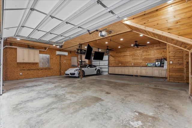 9700 Jay Road, Hitchcock, TX 77563