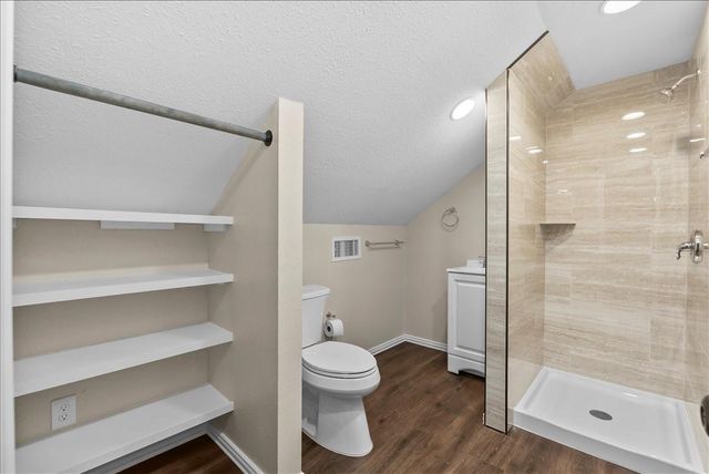 9700 Jay Road, Hitchcock, TX 77563