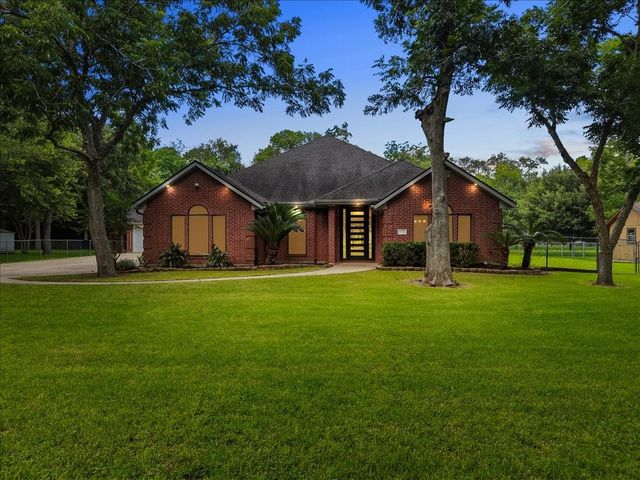 9700 Jay Road, Hitchcock, TX 77563